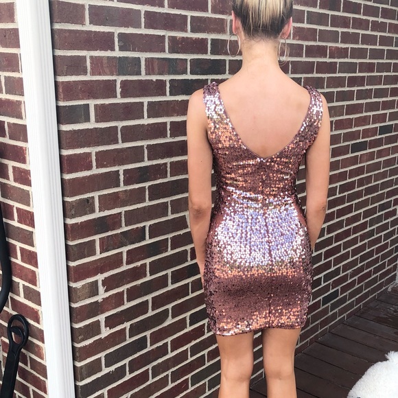 Rose gold sequin cocktail dress - Picture 3 of 3